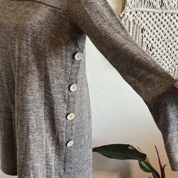 Beeuniq Brown Long Sleeve Top (S) - Picture 3 of 5